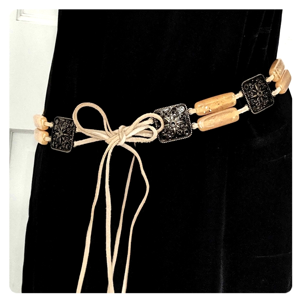 🎉🎈HP🎉🎈VINTAGE Celluloid, Metal and Suede Belt